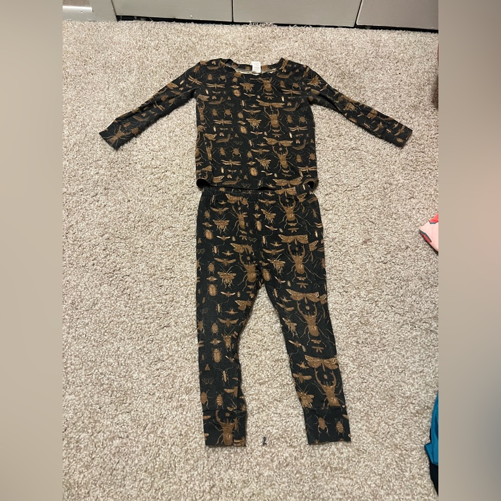 Kate Quinn two piece pajama set